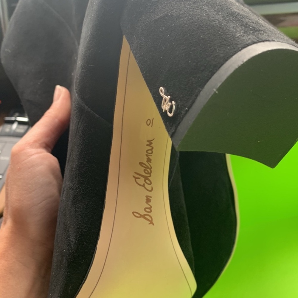 NIB Sam Edelman Black Suede Block Heel Ankle Bootie - Picture 6 of 8